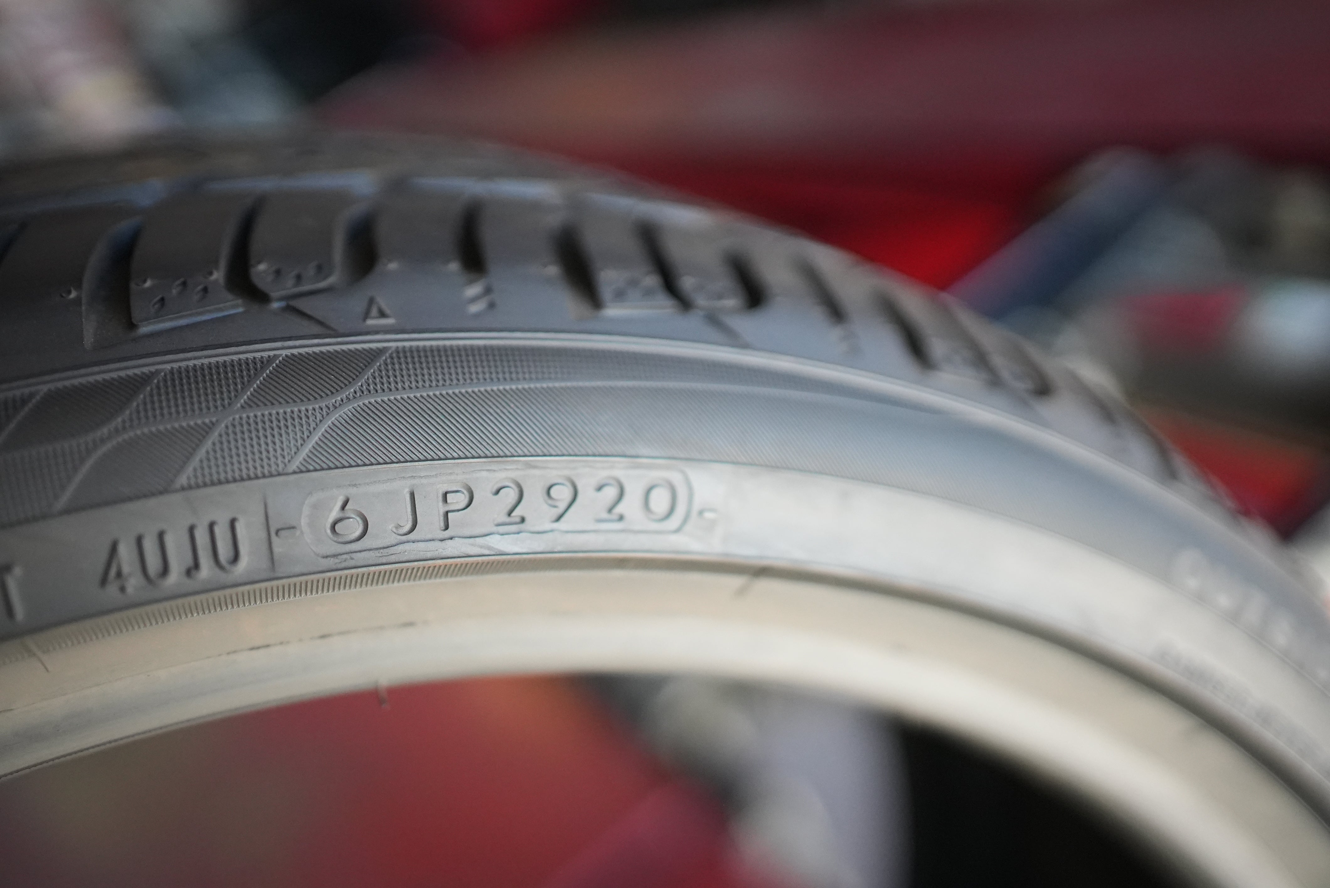 275/30R20 Yokohama Advance Sport A/S New ON SALE! – Monrovia Alignment